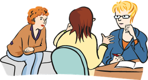 Eine Frau sitzt auf einem Stuhl und redet, während zwei andere Frauen ihr zuhören und sich Notizen machen